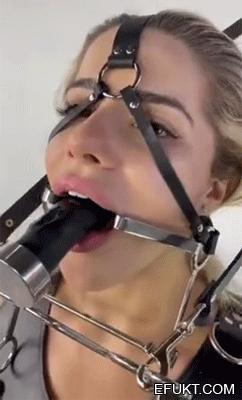What's the name of this pornstar?