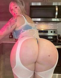 What's the name of this pornstar?