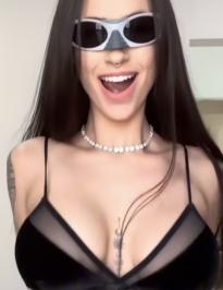 What's the name of this pornstar?