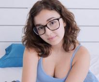 What's the name of this pornstar?