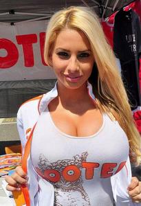 What's the name of this pornstar?