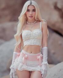 What's the name of this pornstar?