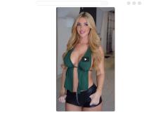 What's the name of this pornstar?