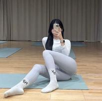 What's the name of this pornstar?