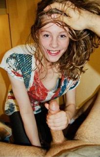 What's the name of this pornstar?