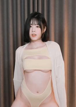 Whats this girls name? Source? Video link?