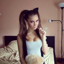 What's the name of this pornstar?