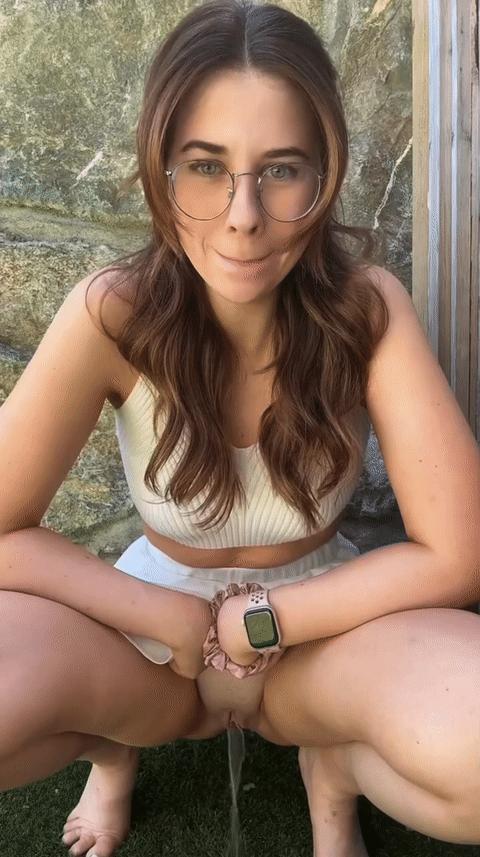 What's the name of this pornstar?