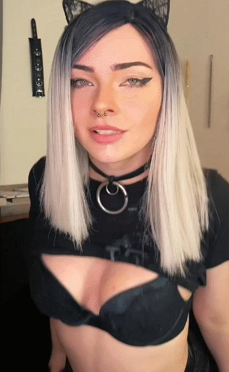 What's the name of this pornstar?