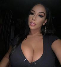 What's the name of this pornstar?