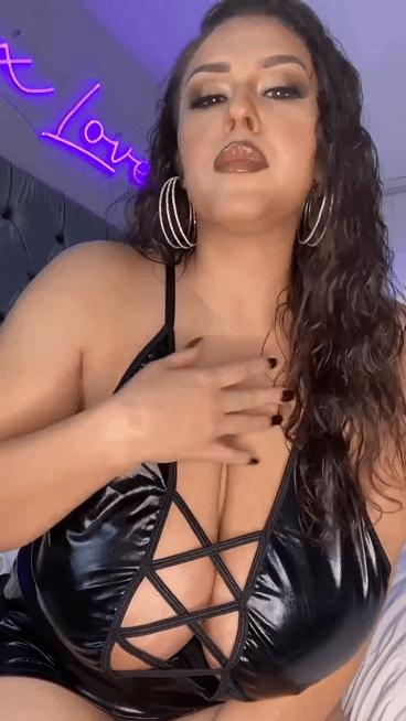 What's the name of this pornstar?