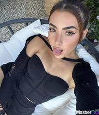 What's the name of this pornstar?