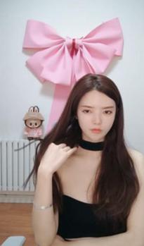 What's the name of this pornstar?