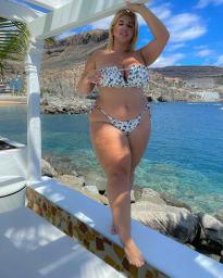 What's the name of this pornstar?