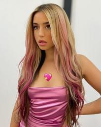 What's the name of this pornstar?