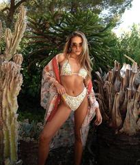 What's the name of this pornstar?