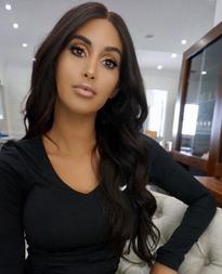 Claudia Sampedro

https://www.instagram.com/claudiasampedro/?hl=en