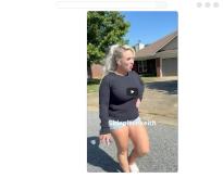 What's the name of this pornstar?