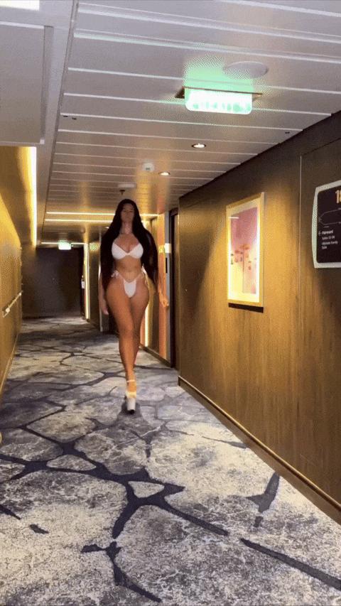 What's the name of this pornstar?