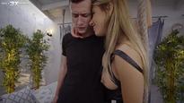 What's the name of this pornstar?