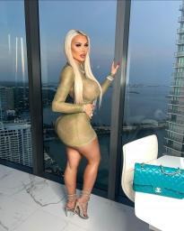 What's the name of this pornstar?