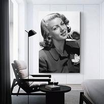 What's the name of this pornstar?