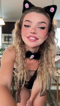 What's the name of this pornstar?