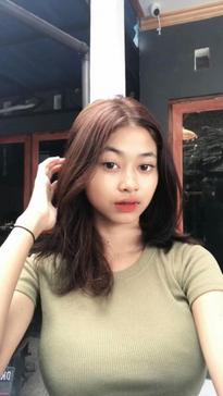 What's the name of this pornstar?