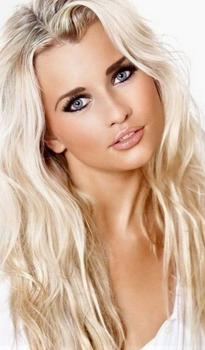 What's the name of this pornstar?