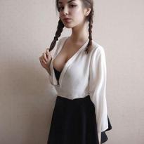 What's the name of this pornstar?