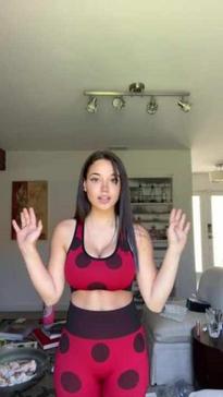 What's the name of this pornstar?