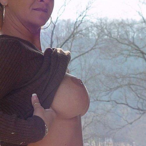 What's the name of this pornstar?