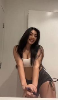 What's the name of this pornstar?