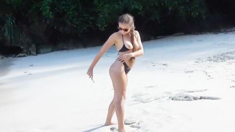 What's the name of this pornstar?