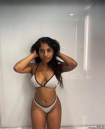 What's the name of this pornstar?