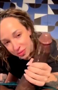 looks like Jada Stevens