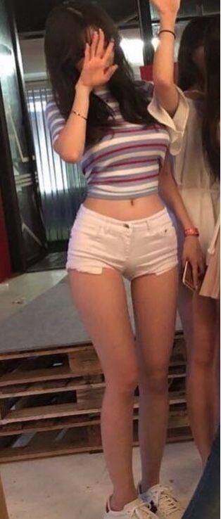 What's the name of this pornstar?