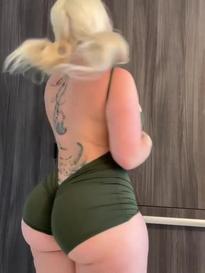 What's the name of this pornstar?