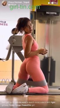 What's the name of this pornstar?