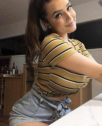 What's the name of this pornstar?