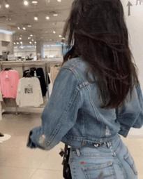 What's the name of this pornstar?