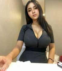 What's the name of this pornstar?
