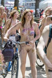 What's the name of this pornstar?