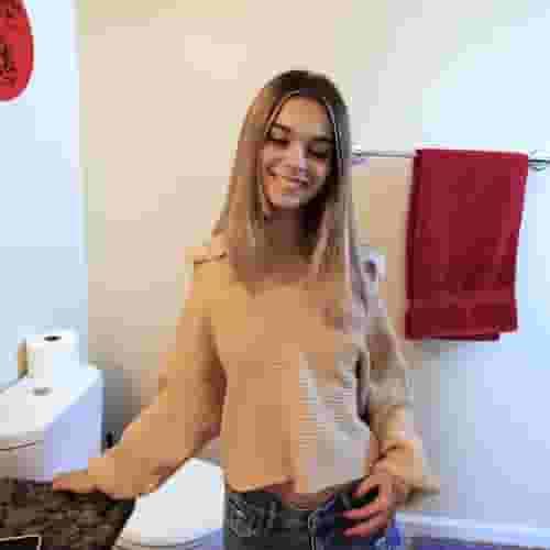 What's the name of this pornstar?
