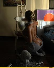 What's the name of this pornstar?