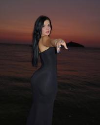 What's the name of this pornstar?
