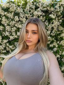 What's the name of this pornstar?