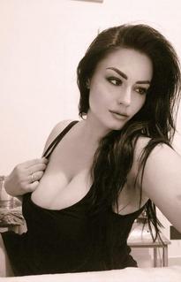 What's the name of this pornstar?