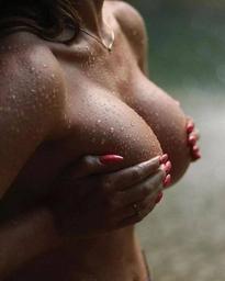 What's the name of this pornstar?