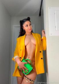 What's the name of this pornstar?